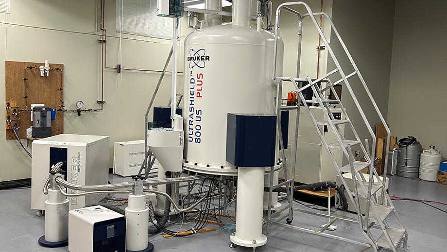 The core’s 800-MHz spectrometer in Schweitzer Hall is the largest in Missouri.