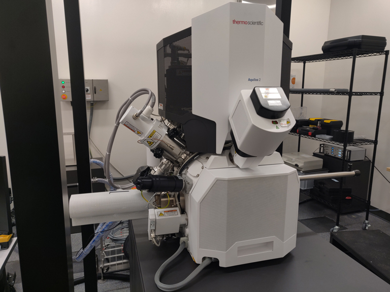 Aquilos 2 cryo-dualbeam microscope set up in lab